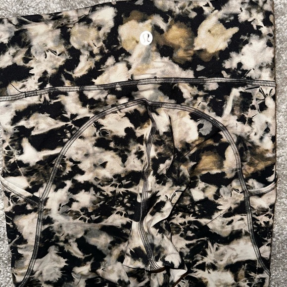 [Like New] Lululemon Invigorate High-Rise Tight 28" - Multi-Color - Picture 7 of 8